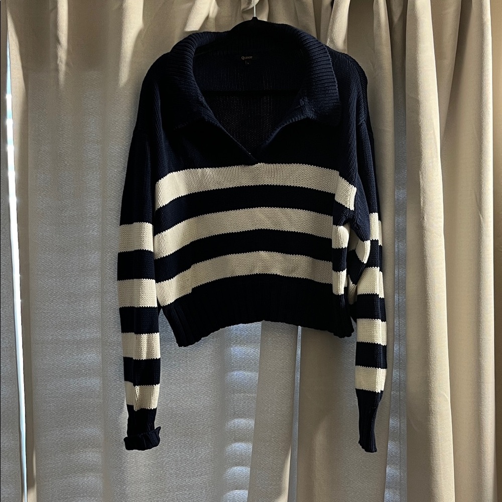 Quince Navy and Cream V-Neck Sweater